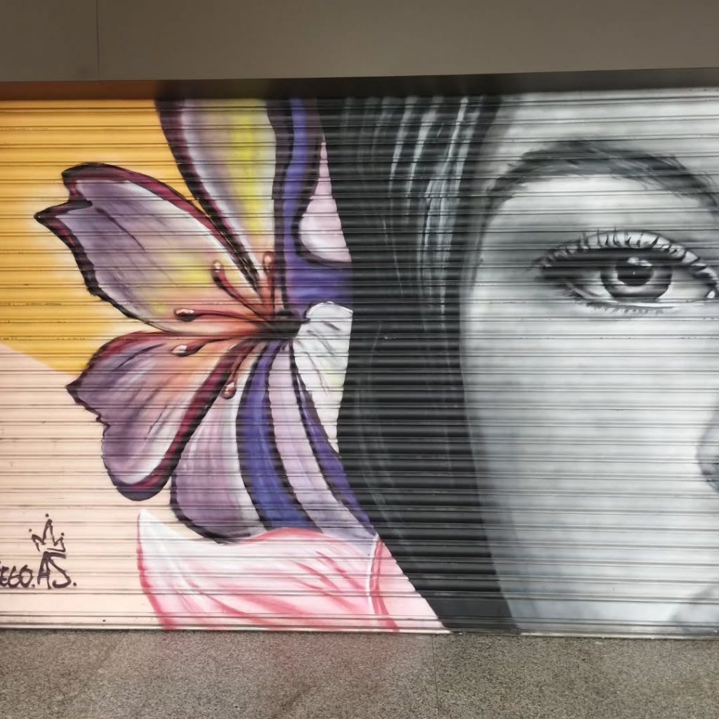 Instagram post from potirincon. This post is in position 8.